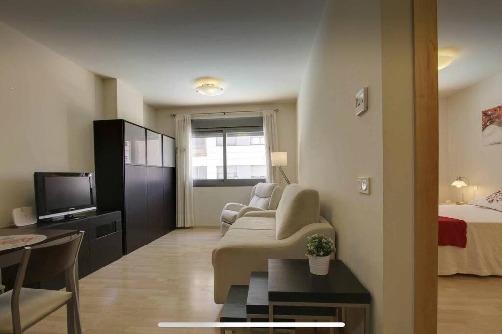 Pacifico P4 - Bonito Apartamento Con Piscina & Parking, Playa A 100 Metros Málaga Exterior foto